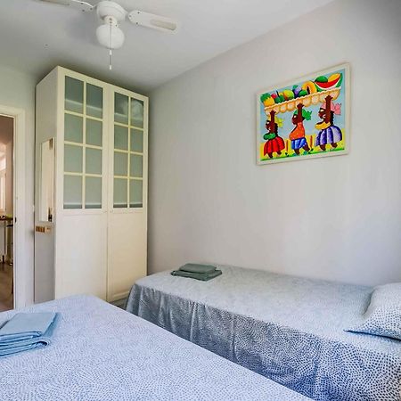 Apartamento Renovado, Tu Escapada De Vacaciones Ideal Фуeнхирола Екстериор снимка