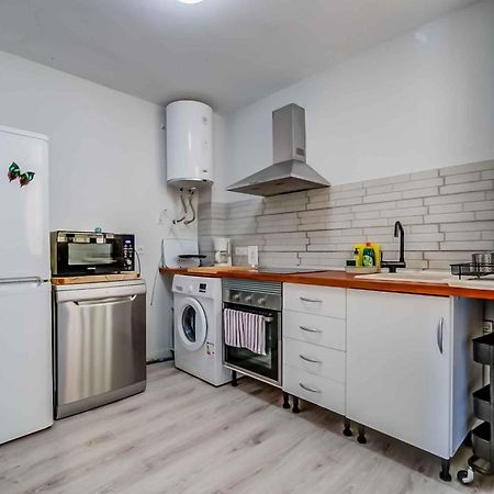 Apartamento Renovado, Tu Escapada De Vacaciones Ideal Фуeнхирола Екстериор снимка