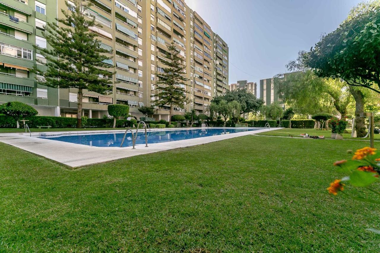 Apartamento Renovado, Tu Escapada De Vacaciones Ideal Фуeнхирола Екстериор снимка