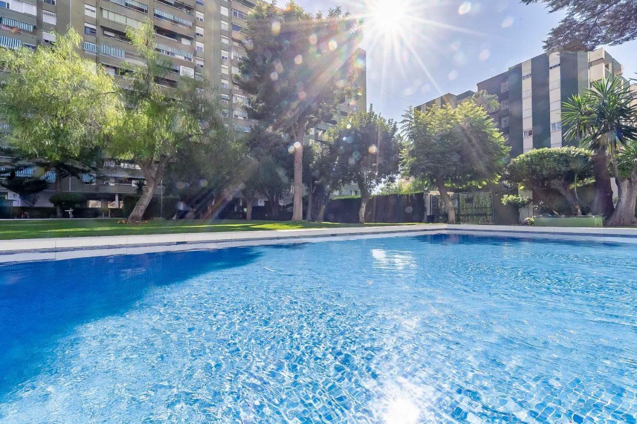 Apartamento Renovado, Tu Escapada De Vacaciones Ideal Фуeнхирола Екстериор снимка