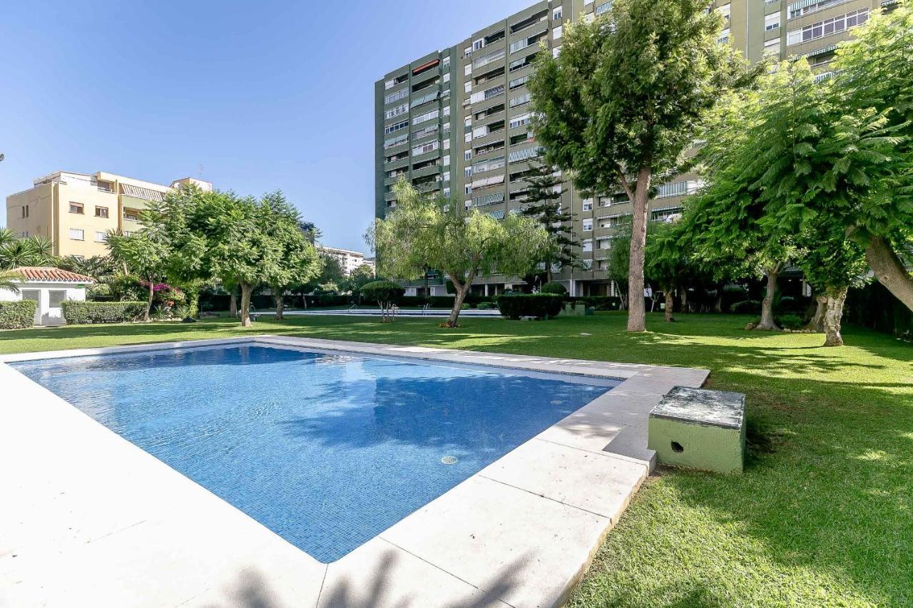 Apartamento Renovado, Tu Escapada De Vacaciones Ideal Фуeнхирола Екстериор снимка