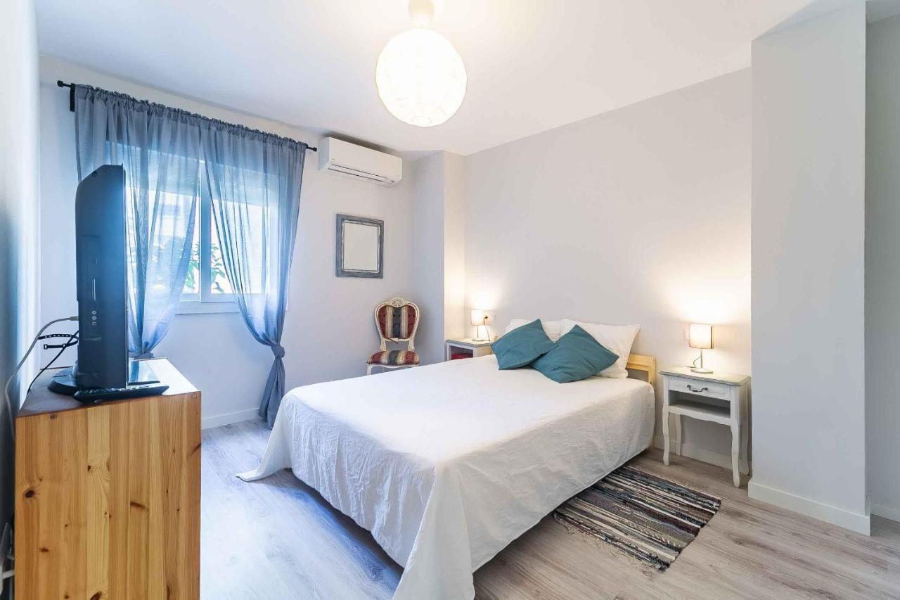 Apartamento Renovado, Tu Escapada De Vacaciones Ideal Фуeнхирола Екстериор снимка