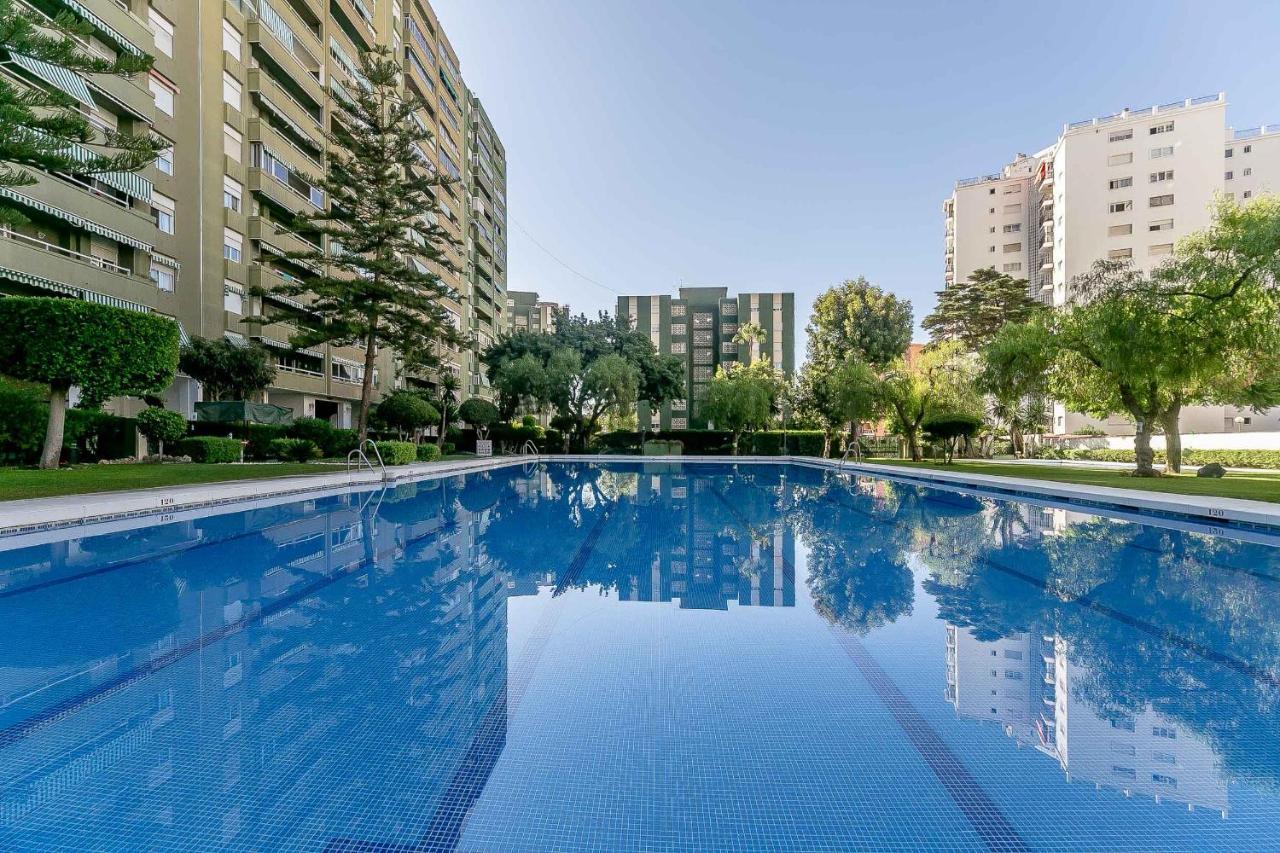 Apartamento Renovado, Tu Escapada De Vacaciones Ideal Фуeнхирола Екстериор снимка