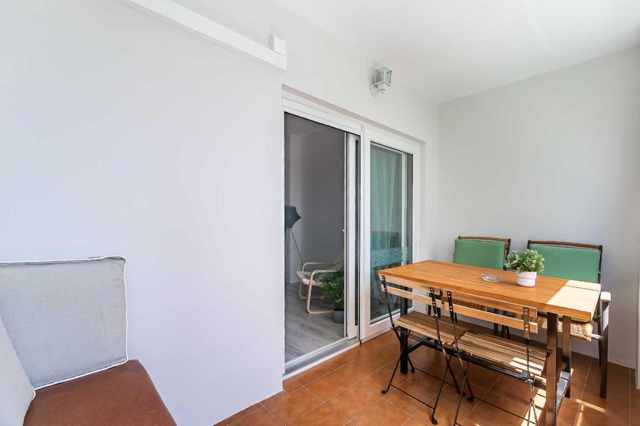 Apartamento Renovado, Tu Escapada De Vacaciones Ideal Фуeнхирола Екстериор снимка
