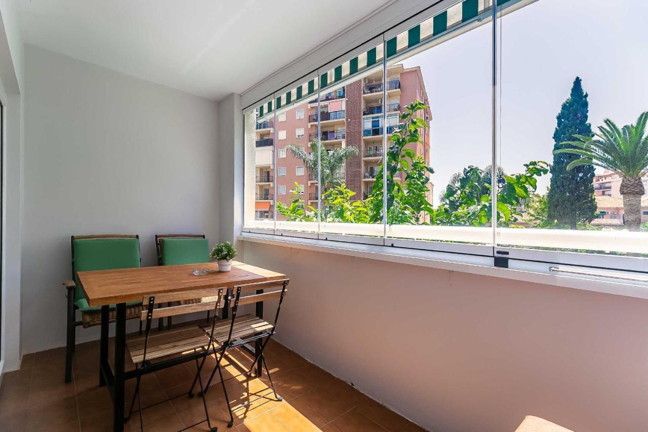 Apartamento Renovado, Tu Escapada De Vacaciones Ideal Фуeнхирола Екстериор снимка