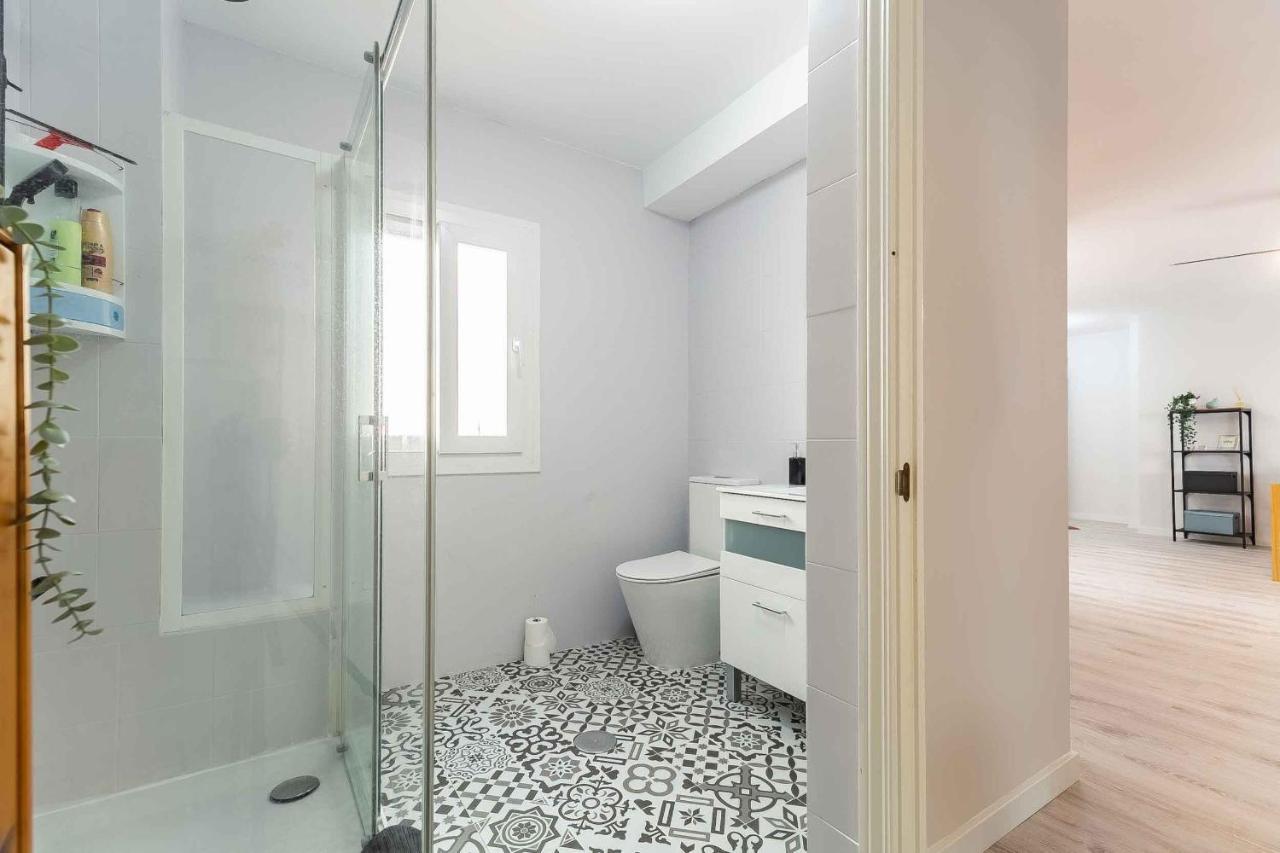 Apartamento Renovado, Tu Escapada De Vacaciones Ideal Фуeнхирола Екстериор снимка