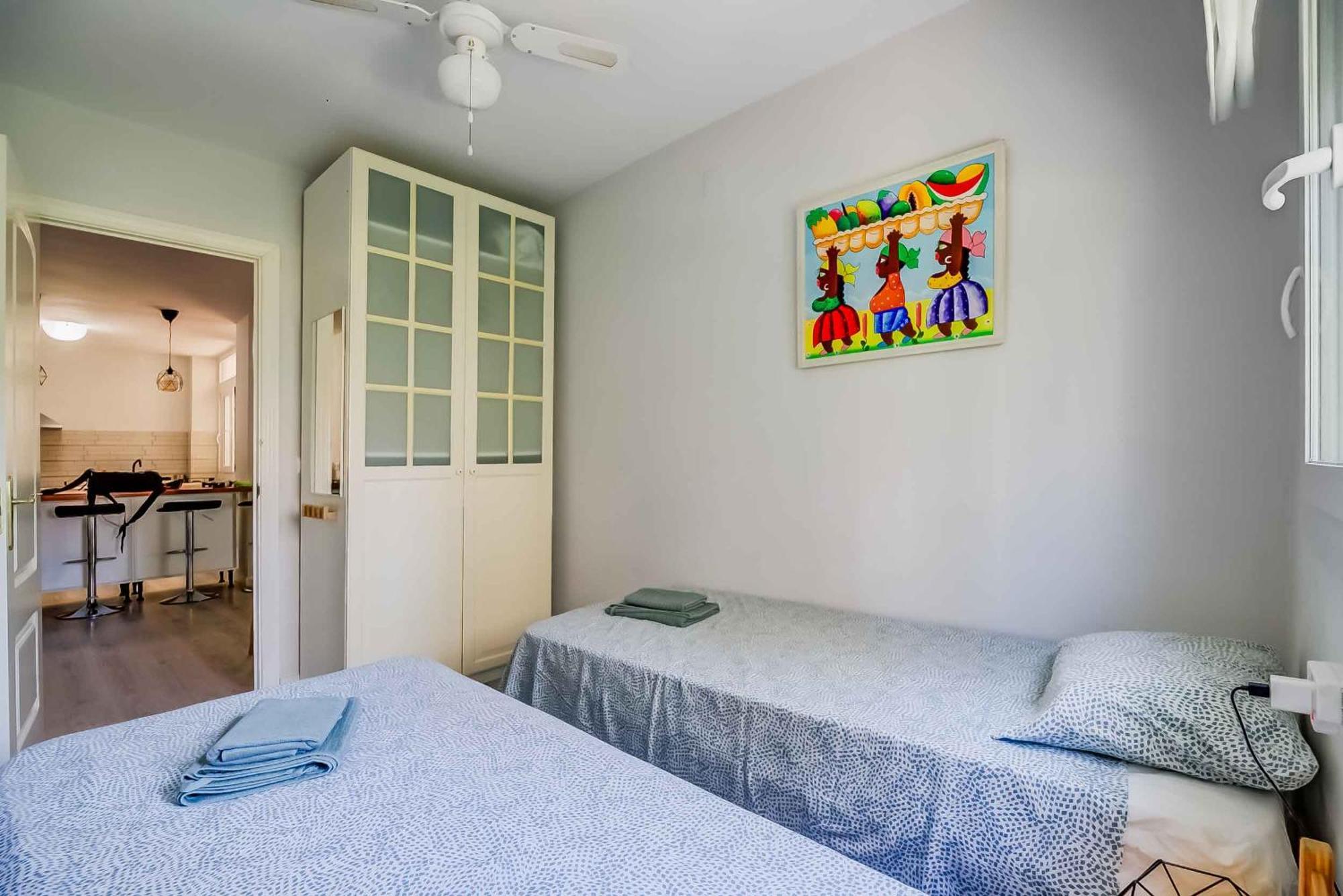 Apartamento Renovado, Tu Escapada De Vacaciones Ideal Фуeнхирола Екстериор снимка