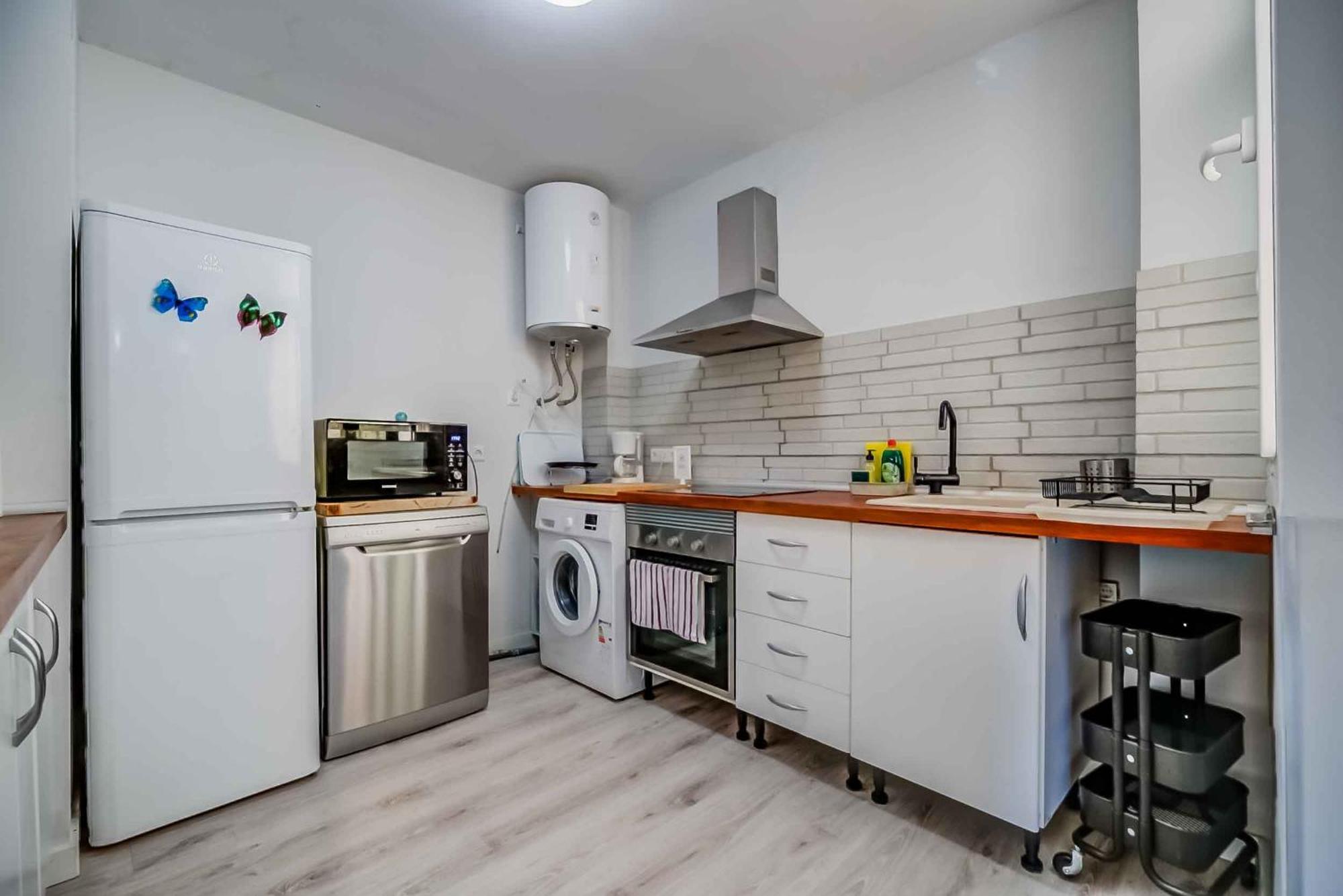Apartamento Renovado, Tu Escapada De Vacaciones Ideal Фуeнхирола Екстериор снимка